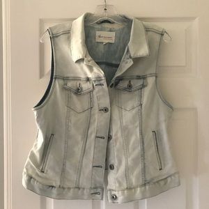 Two by Vince cameo Jean vest size L
